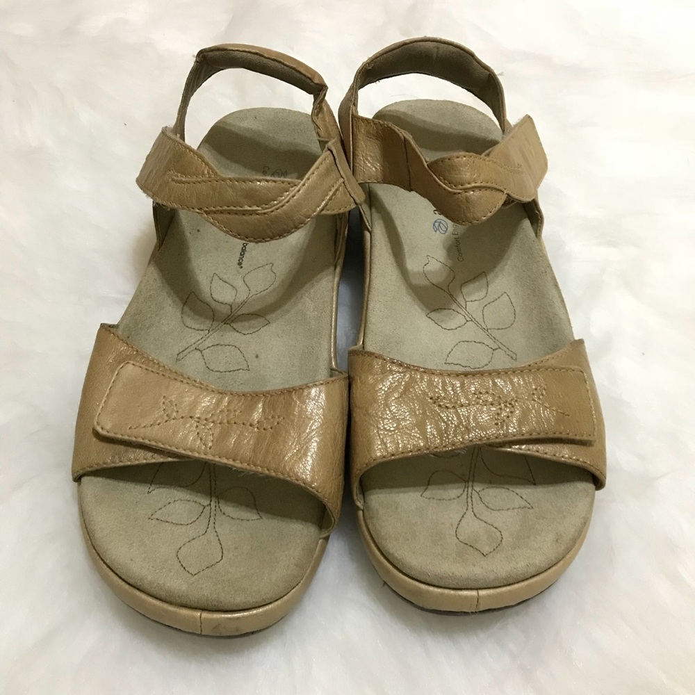 Aravon Rita  New Balance Leather Nude Wedge Sandal